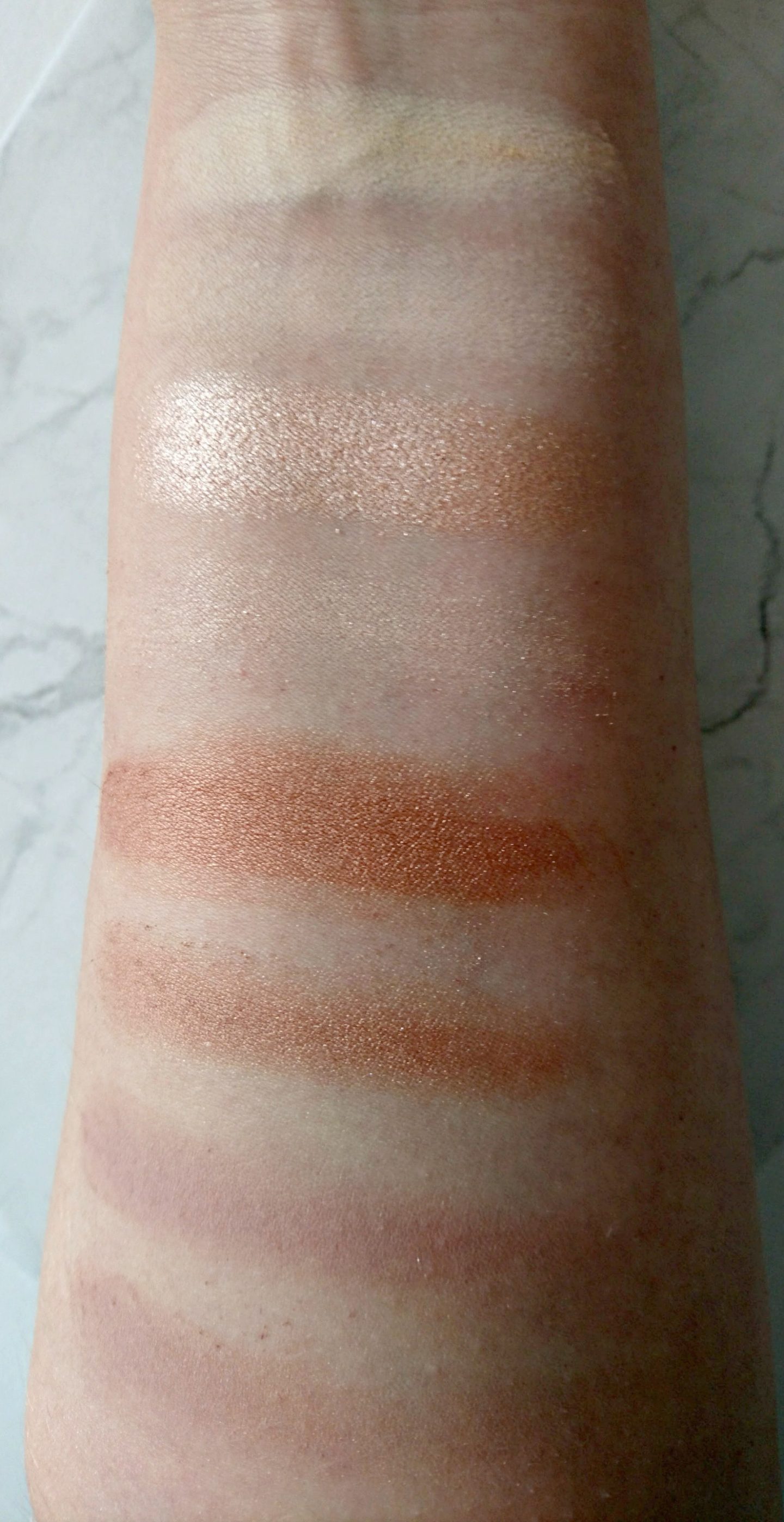 Lotique eyeshadow palette swatches
