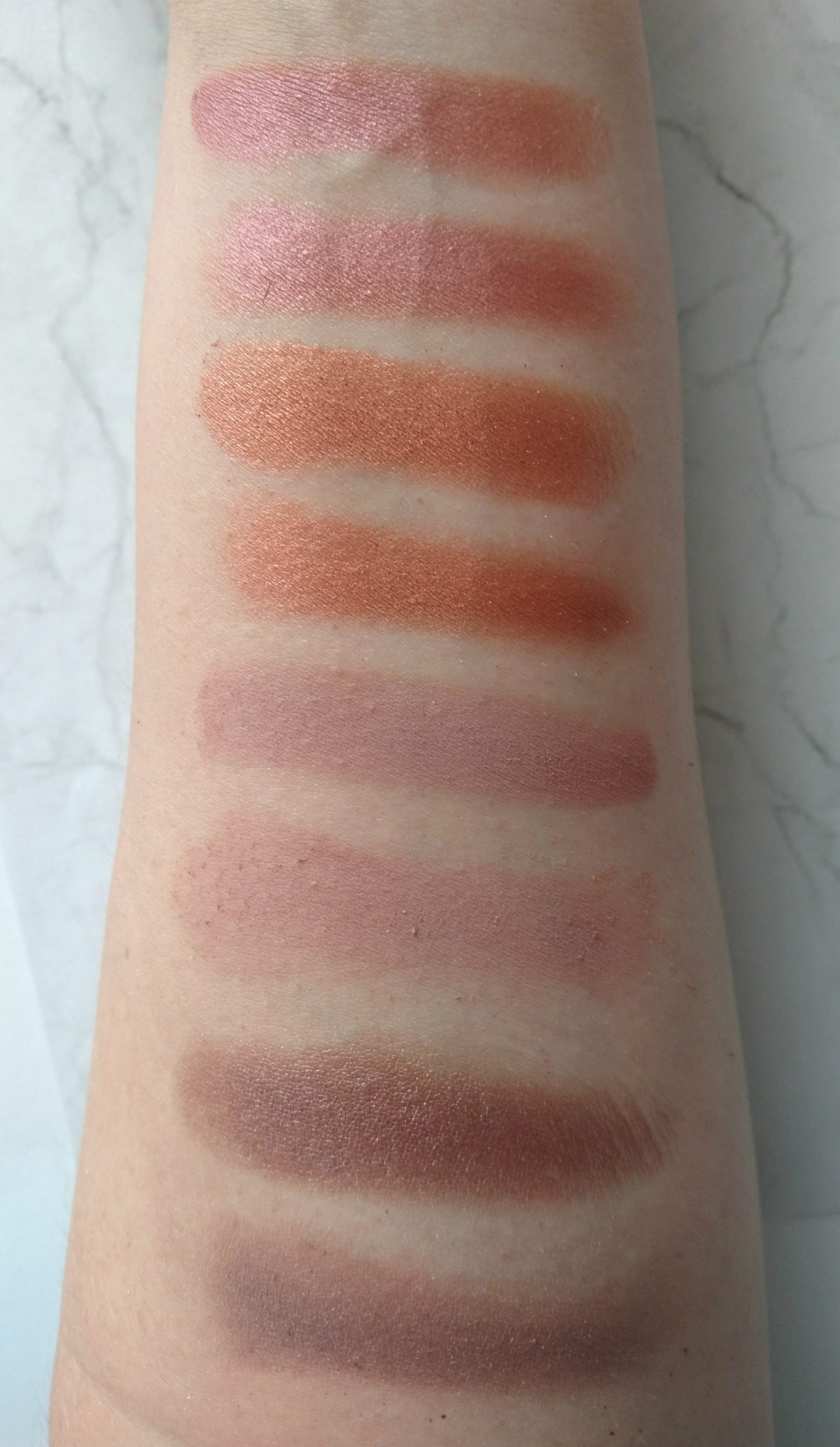Lotique eyeshadow palette swatches